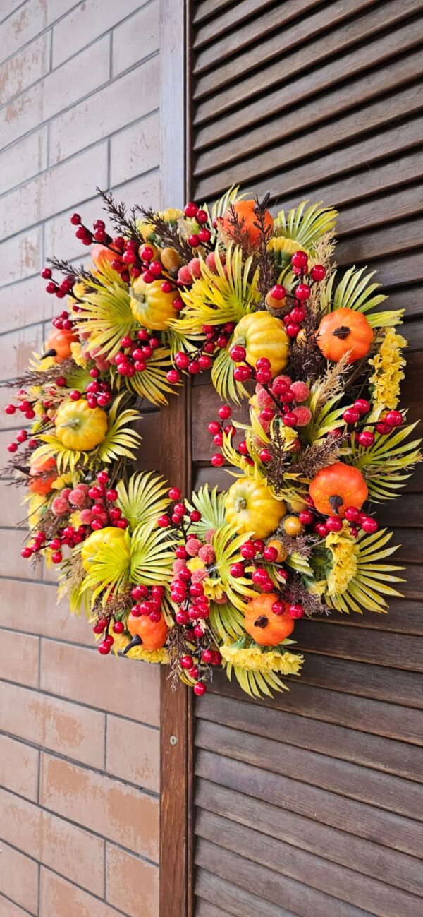 Jesienny wianek dekoracyjny ''Whimsical Autumn Arrangement''